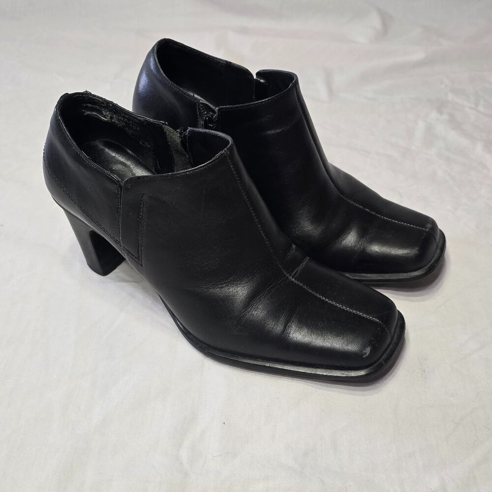 Hillard & Hanson Black Ankle Leather Boot With Side Zipper Women Size 5